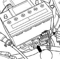  Снятие аккумулятора Volkswagen Golf IV